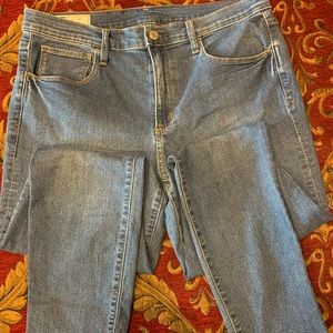 Gap Mid Rise Jeggings Size 31/12R